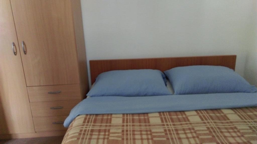 Apartments Ana 罗维尼 外观 照片