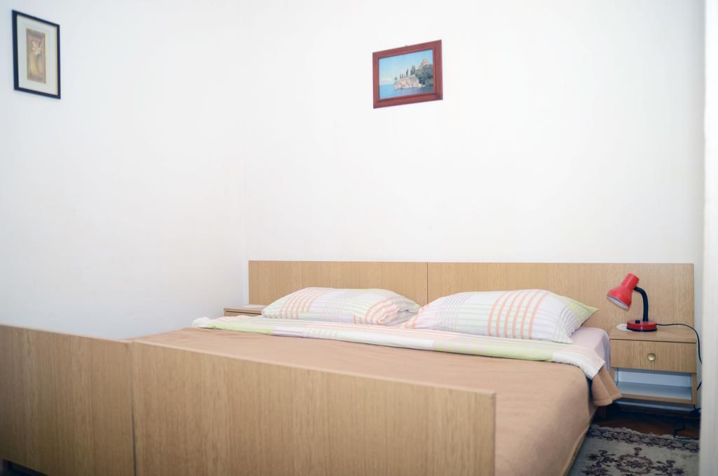 Apartments Ana 罗维尼 外观 照片